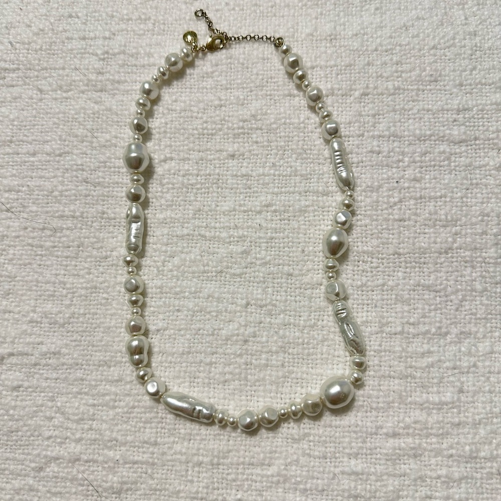 J. Crew pearl necklace with varied sizes